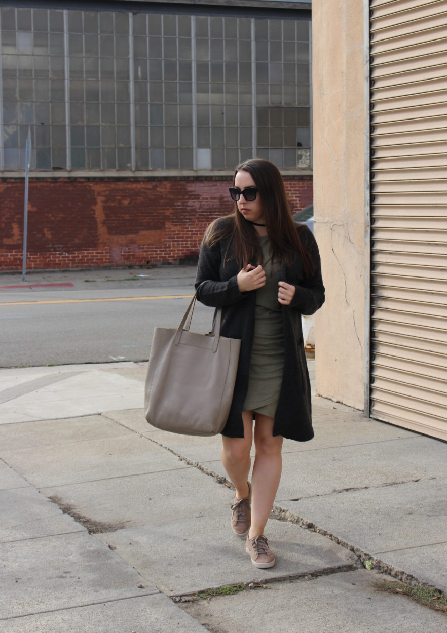 SF fashion blogger wearing fall neutrals.