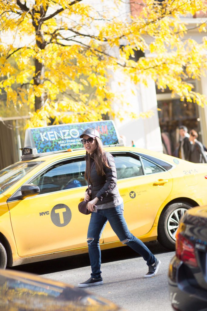 Fashion Blogger - NYC Taxi