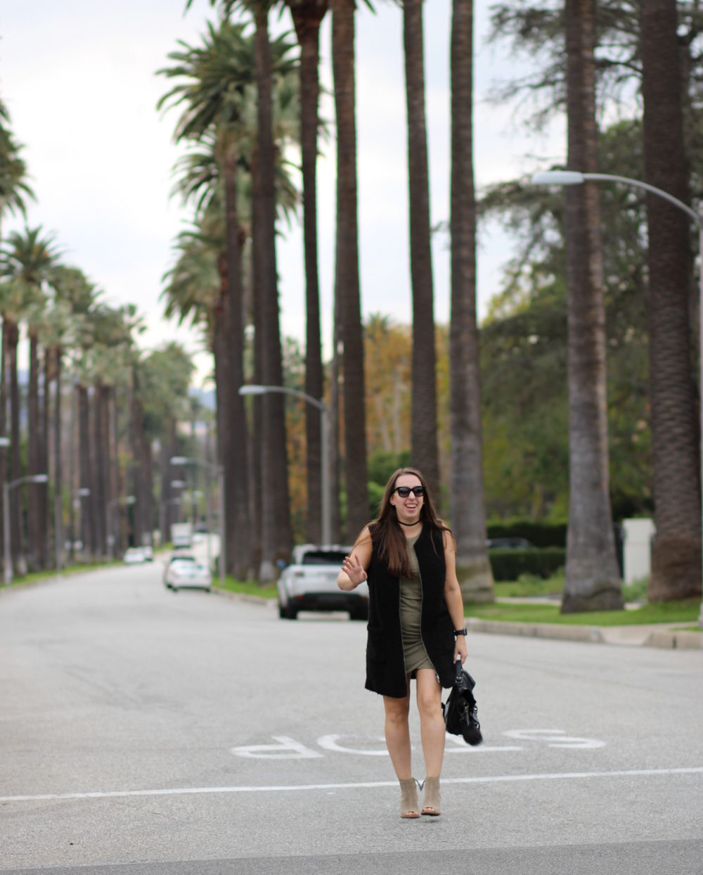 black gilet - beverly hills fashion blogger