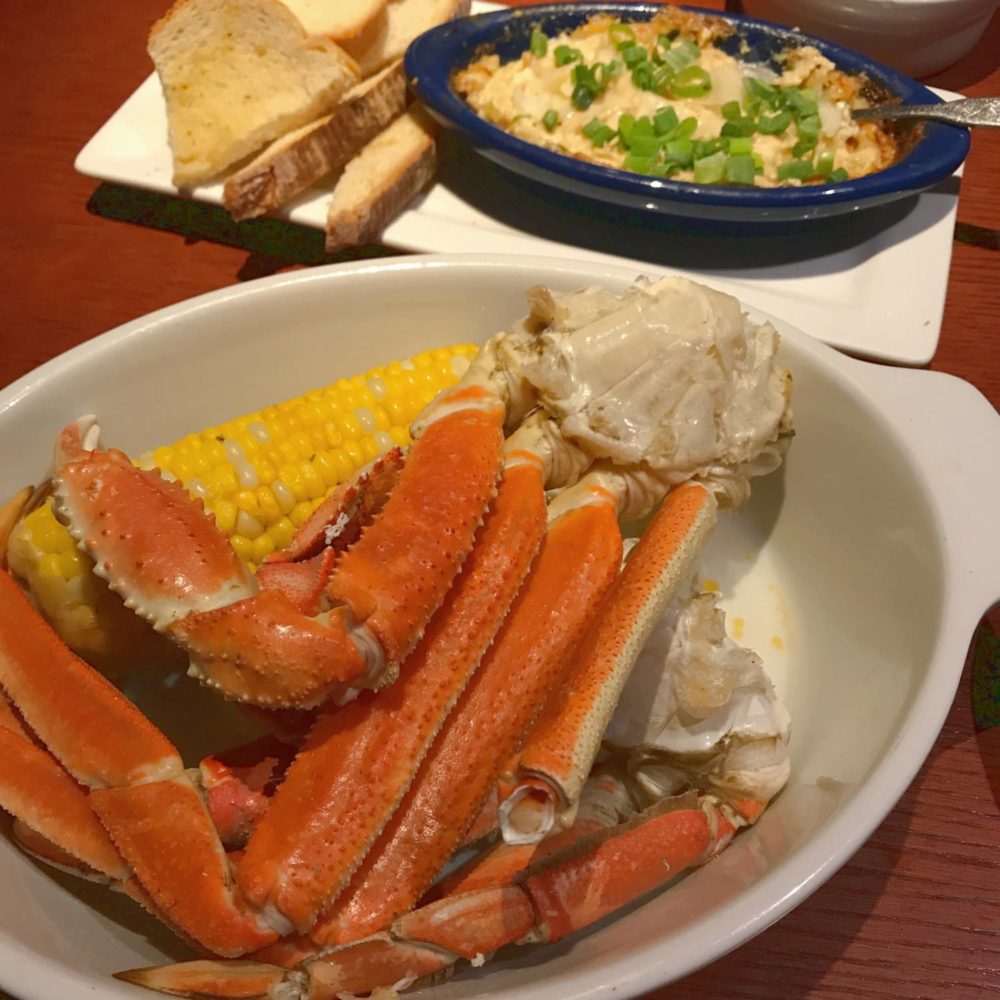 dueling crab legs at red lobster crabfest 2017