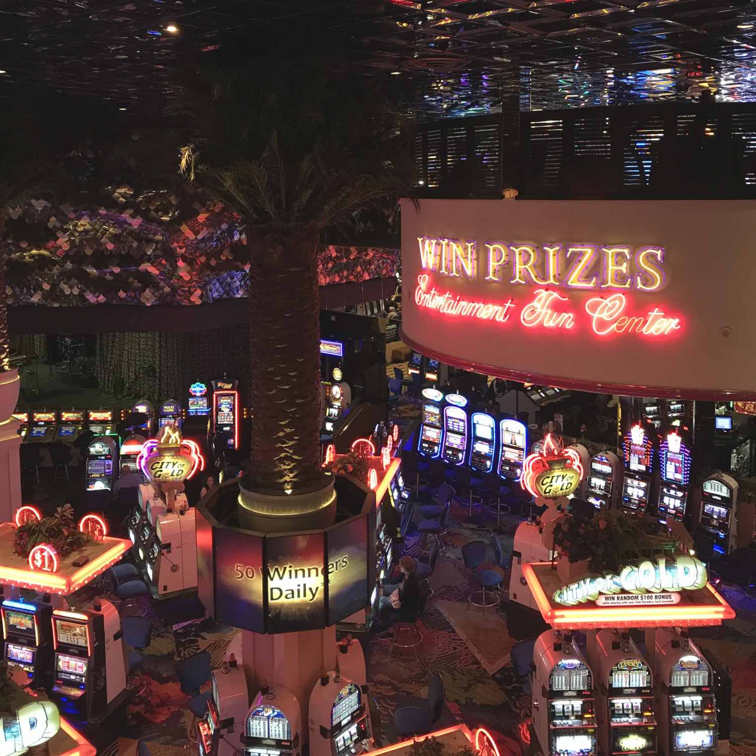Atlantis casino drinks free