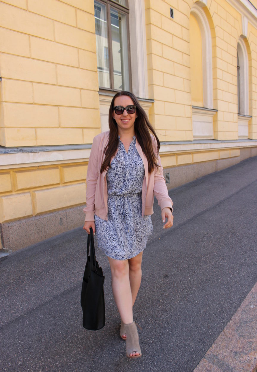 travel blogger outfit - helsinki finland